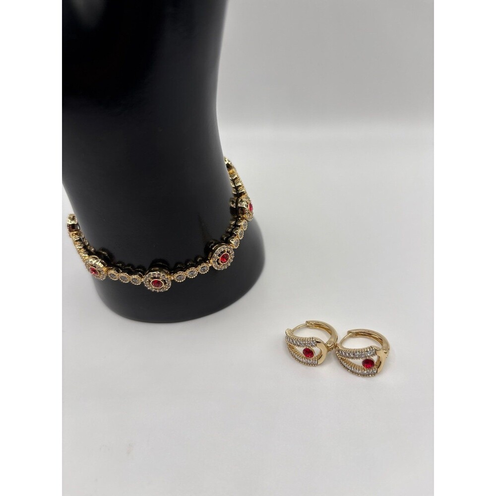 Beautiful bracelet with beautiful earrings with red stone plated in 14k gold